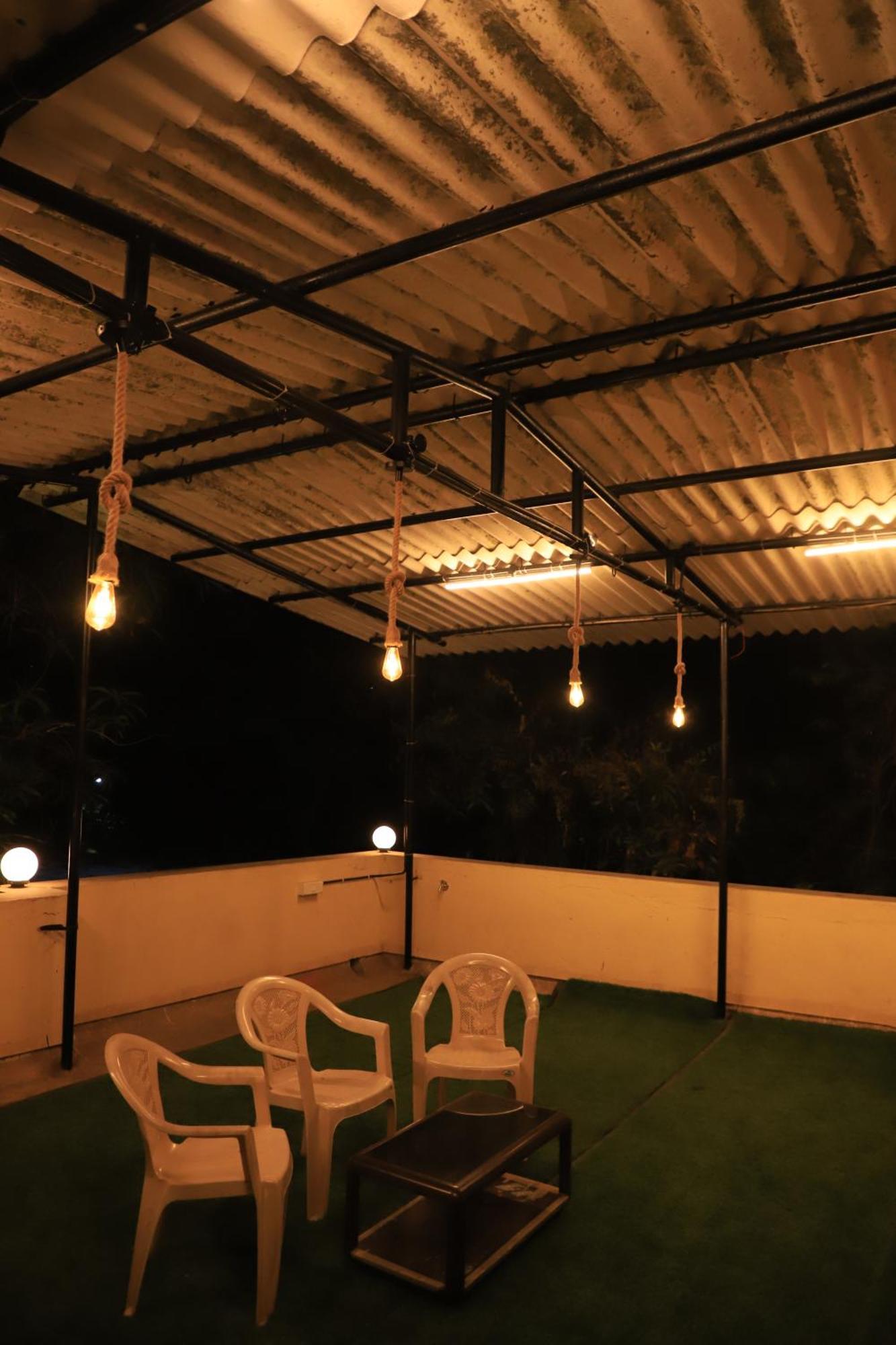 Hemharsh Holiday Home With Pool Karjat Exteriér fotografie